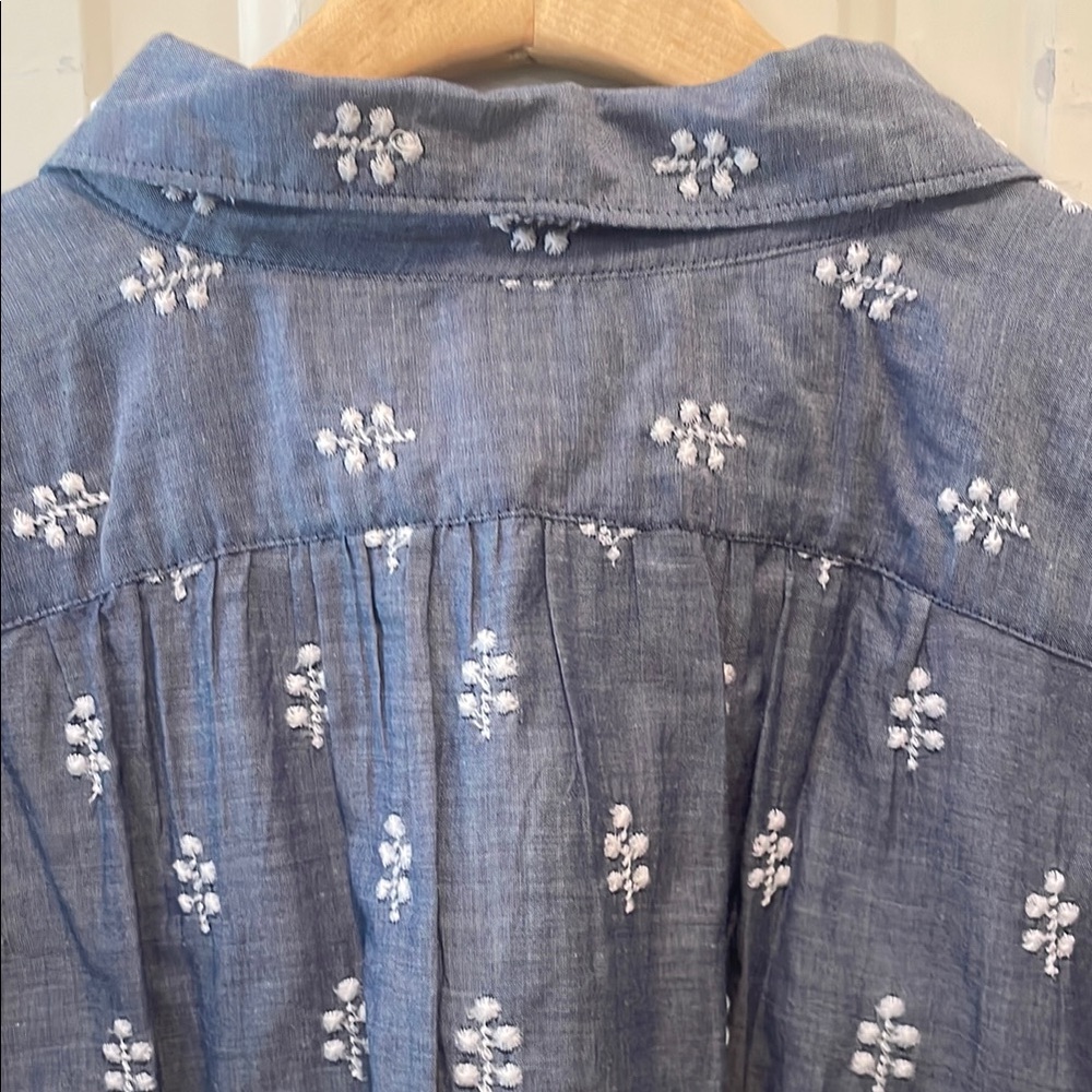 NWT LOFT “the softened” Blue Floral Embroidered Shirt - Picture 11 of 11
